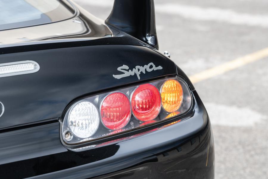 Детали экстерьера Toyota Supra Turbo Sport Roof (JZA80) 1993 года  (фото 3 из 24)
